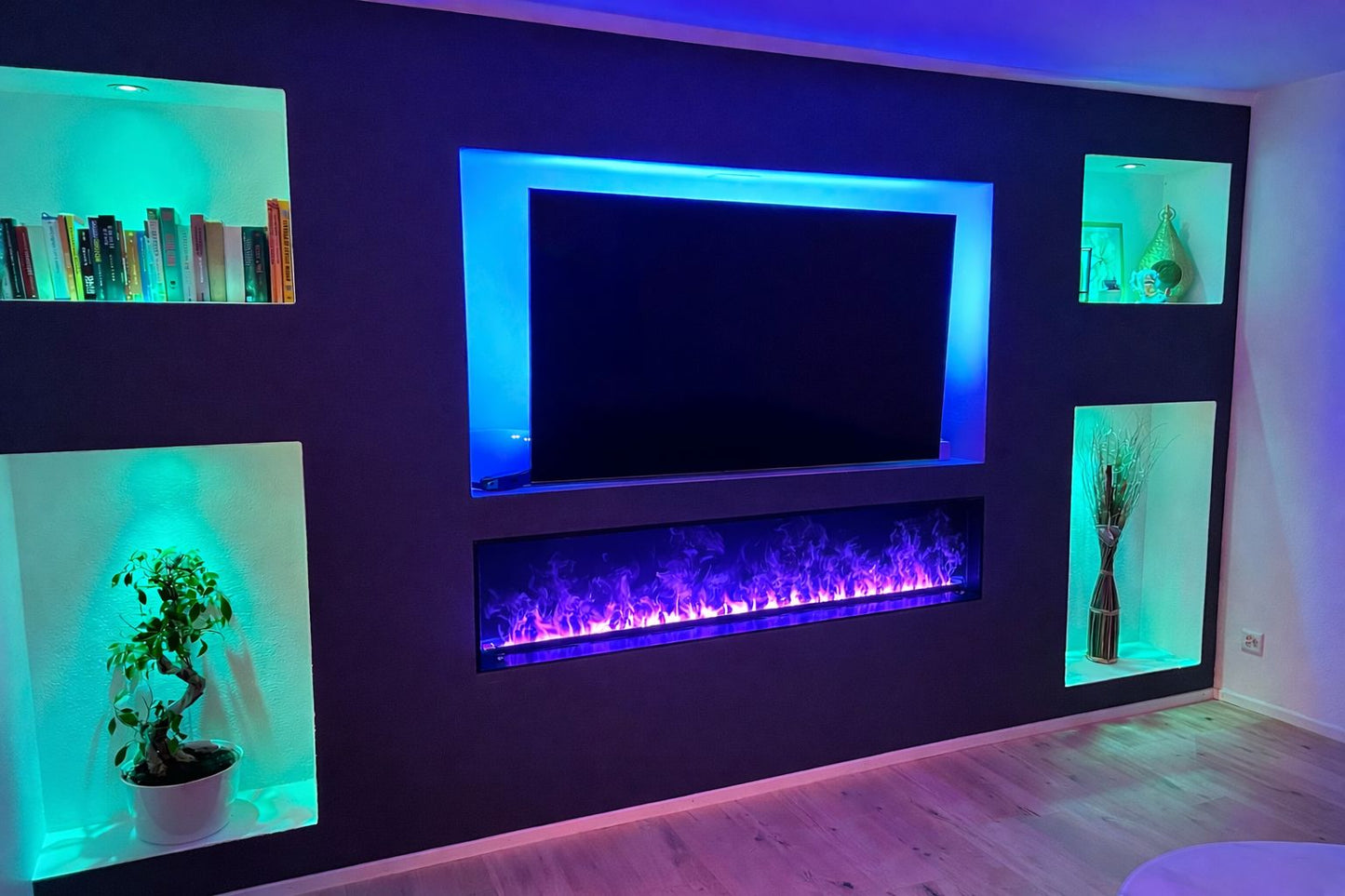 Wohnwand mit Wasserdampfkamin  - Komplettlösung von Aral Living